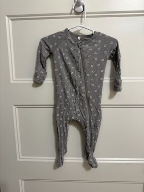 Quincy Mae Gray Floral Footed One-Piece